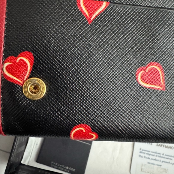 Prada Wallet - Picture 5 of 6